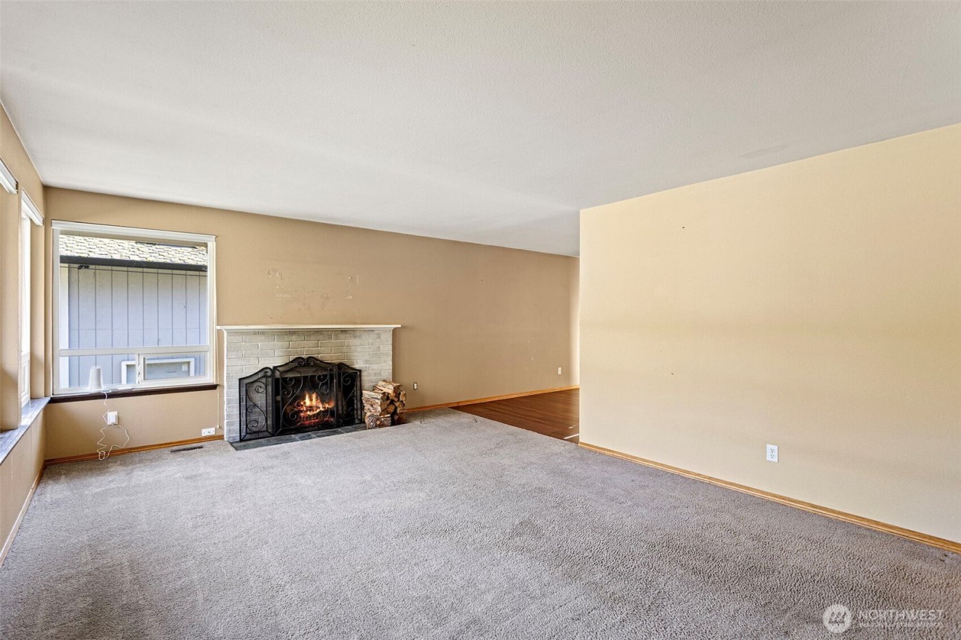 23829 SE 208th St , Maple Valley, WA 98038