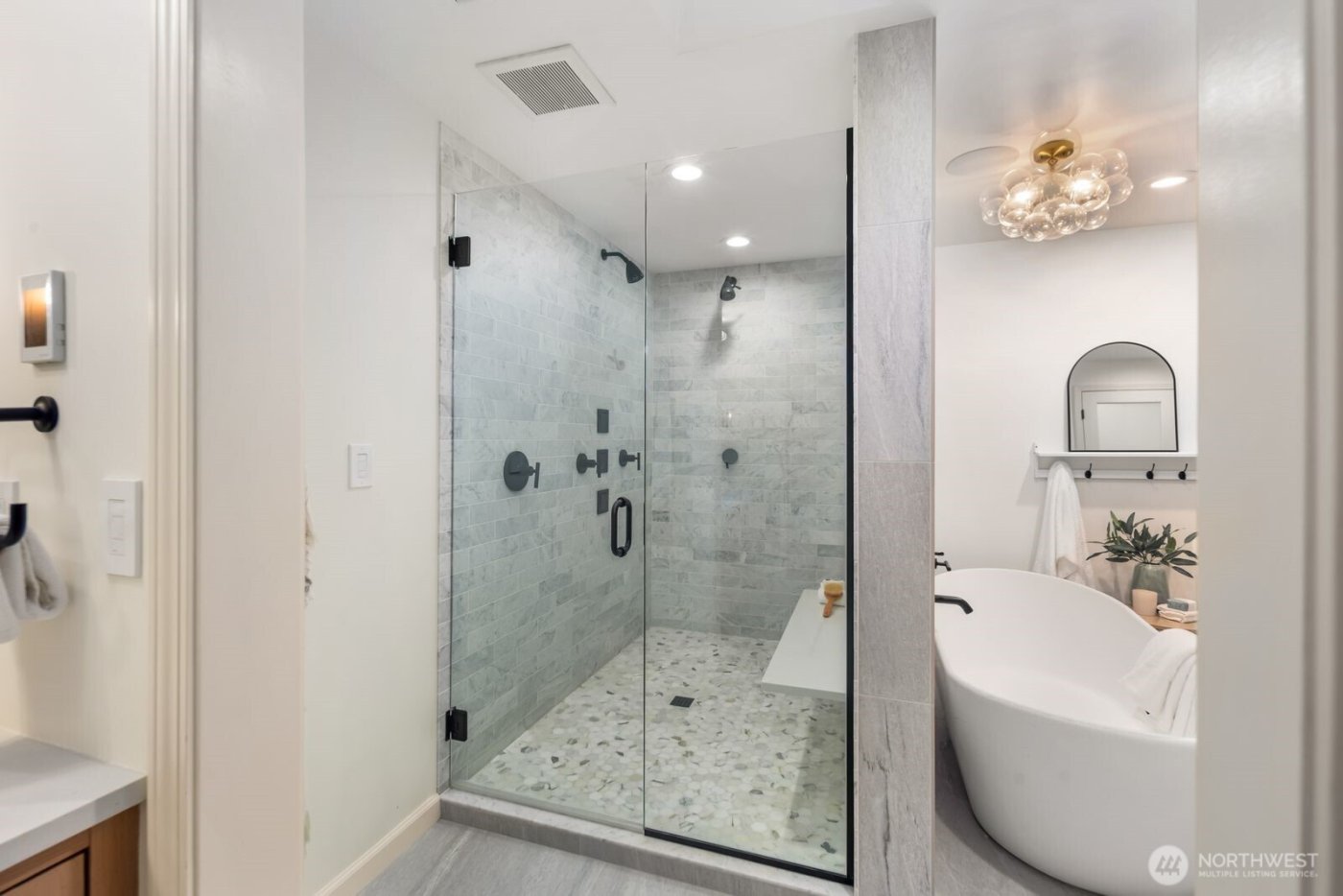 14014 Riviera Place NE, Seattle, WA 98125