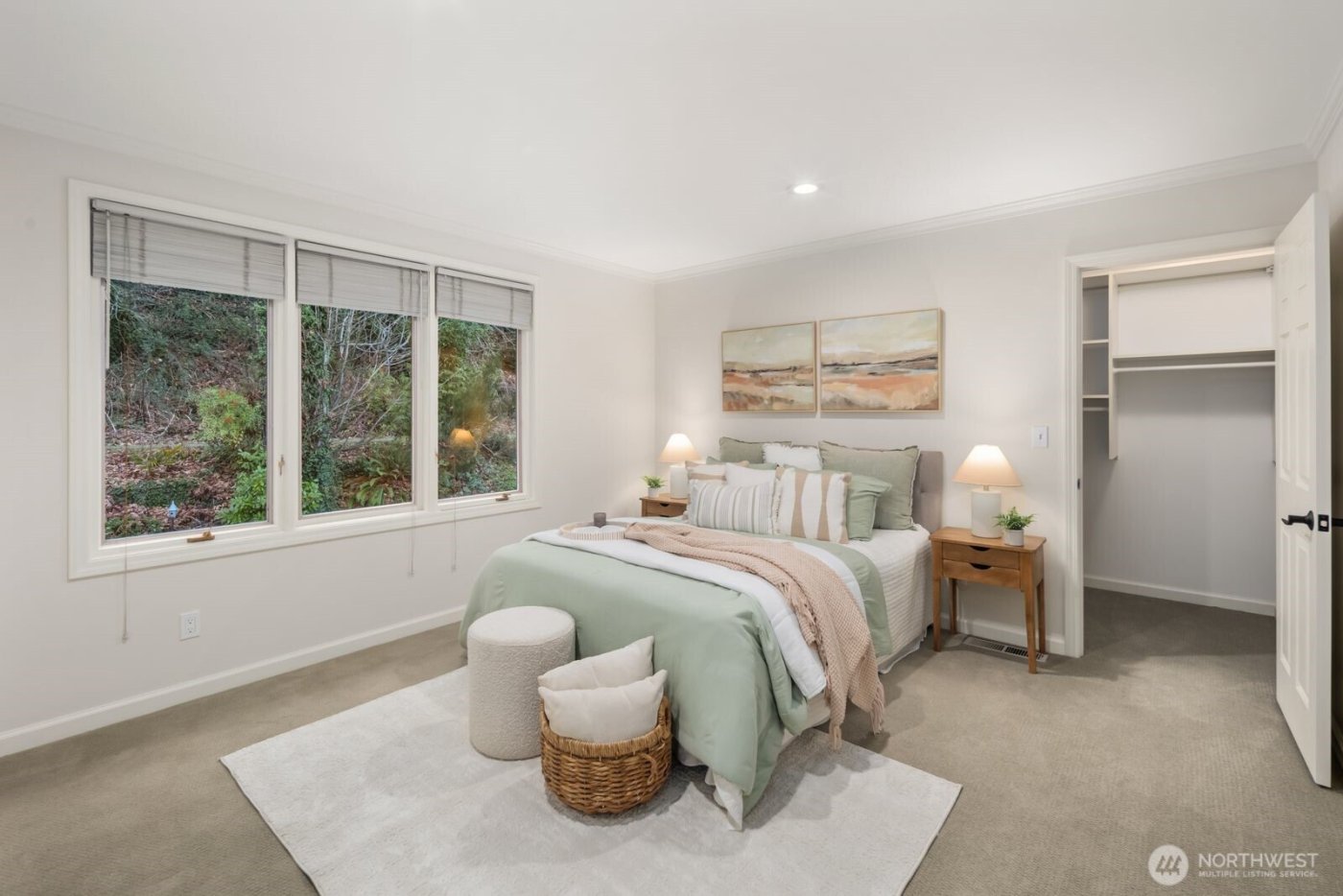 14014 Riviera Place NE, Seattle, WA 98125