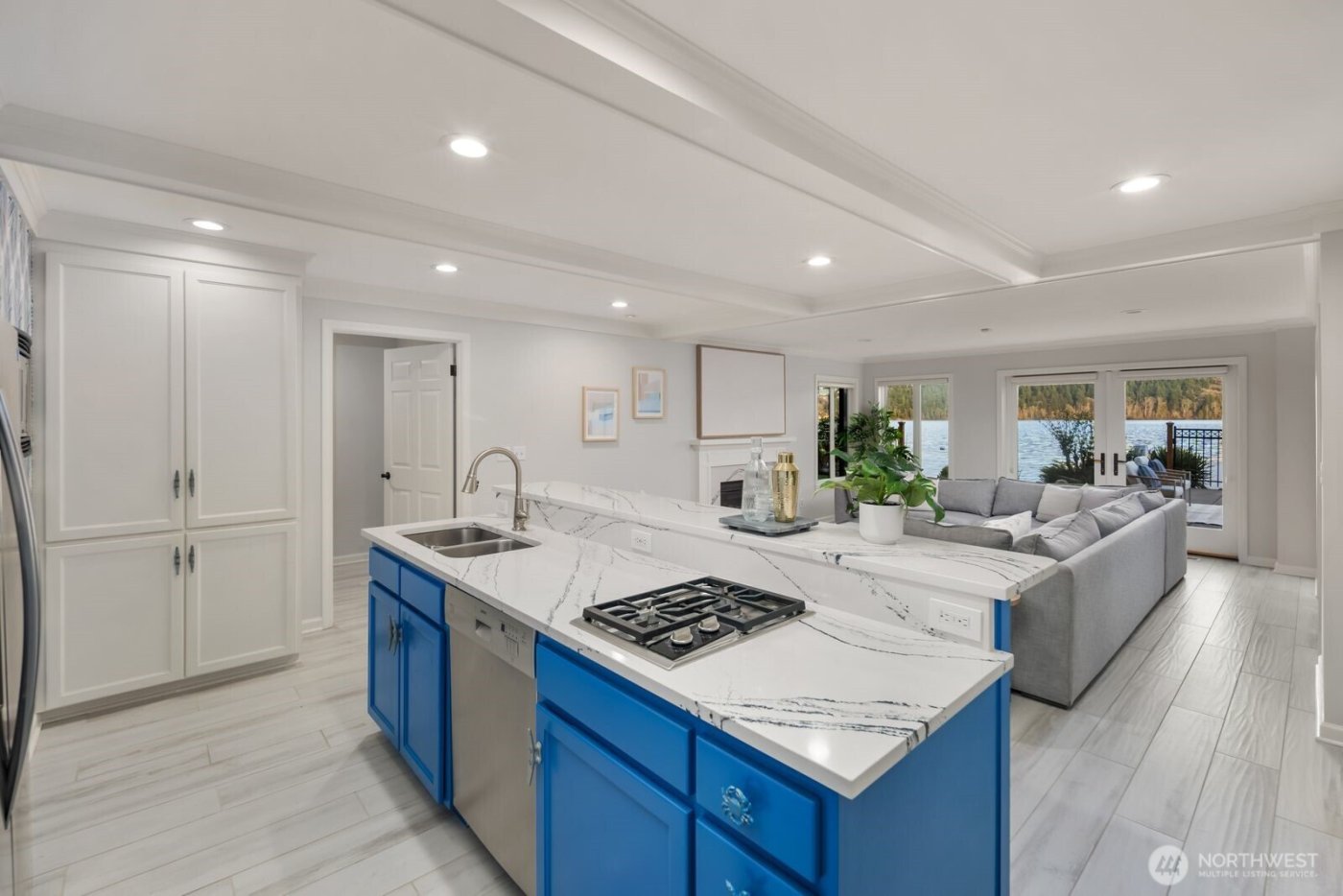 14014 Riviera Place NE, Seattle, WA 98125