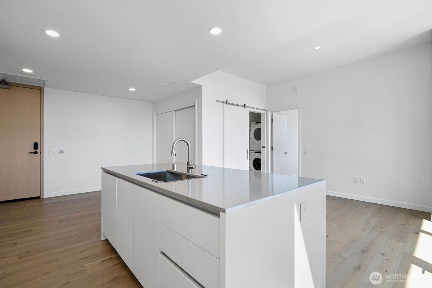 10232 NE 10th Street #1207, Bellevue, WA 98004