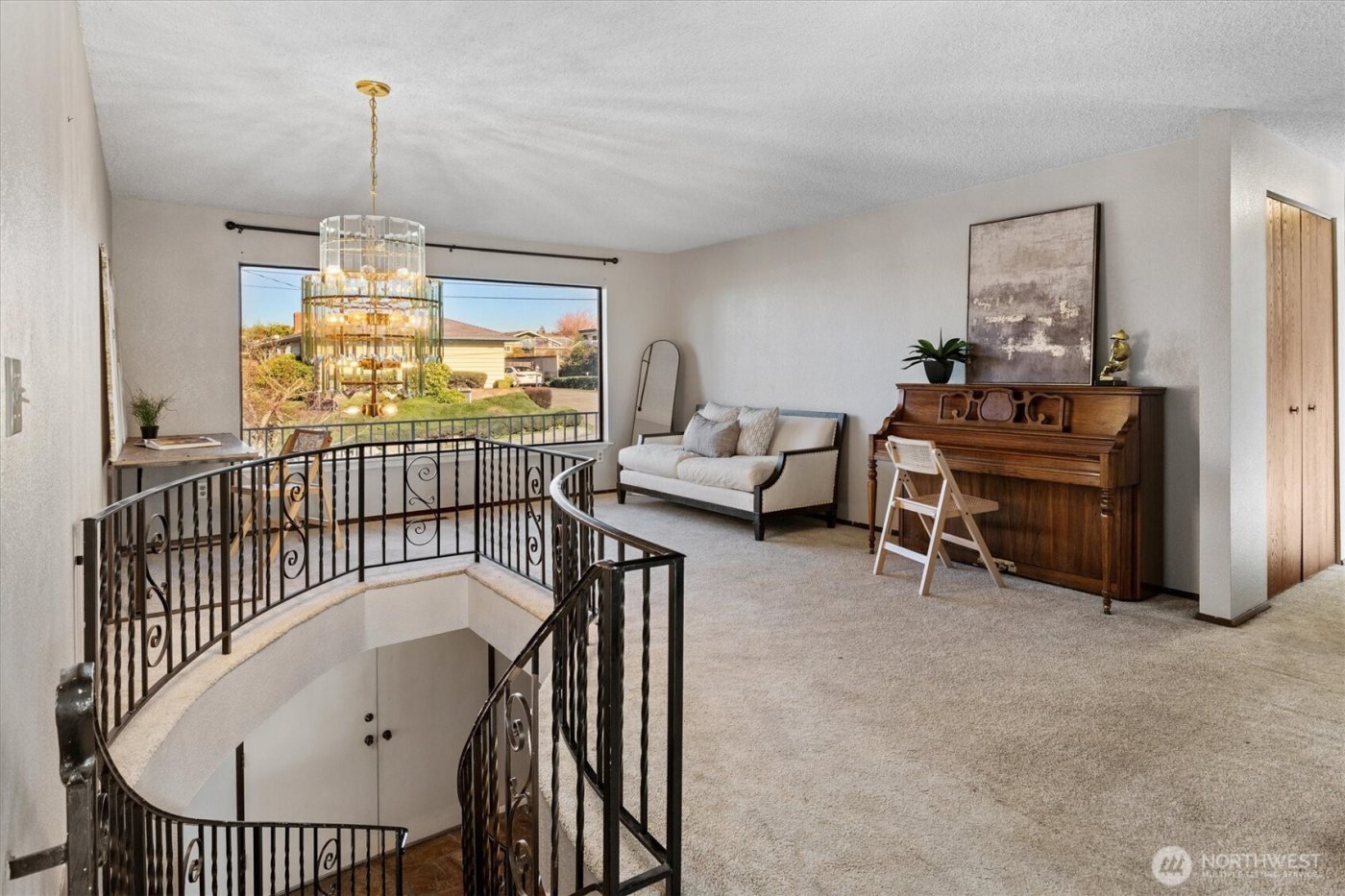 7916 19th St W , Tacoma, WA 98466