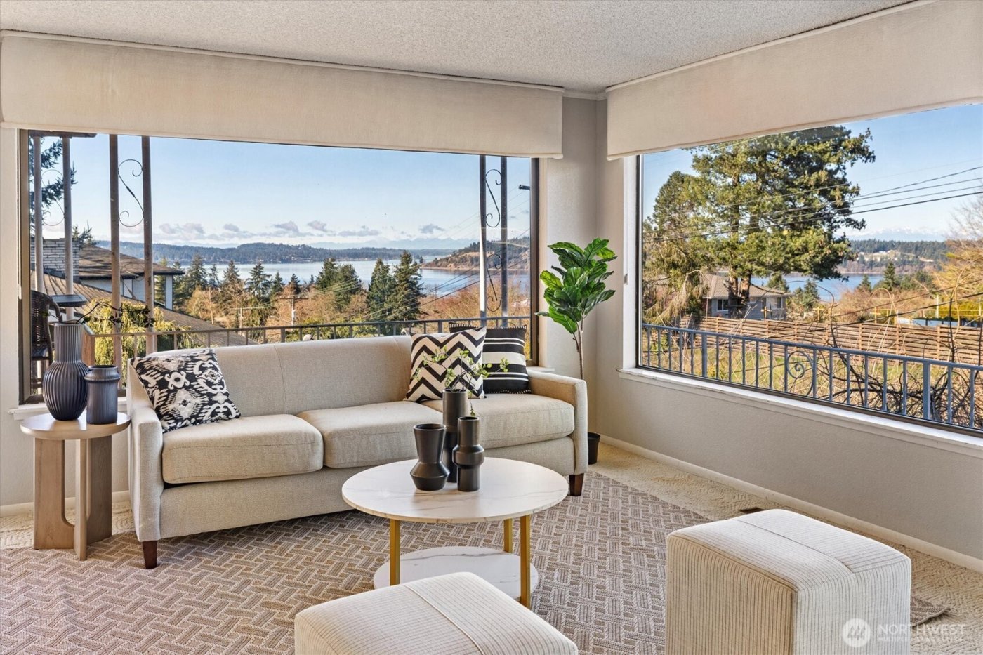 7916 19th St W , Tacoma, WA 98466