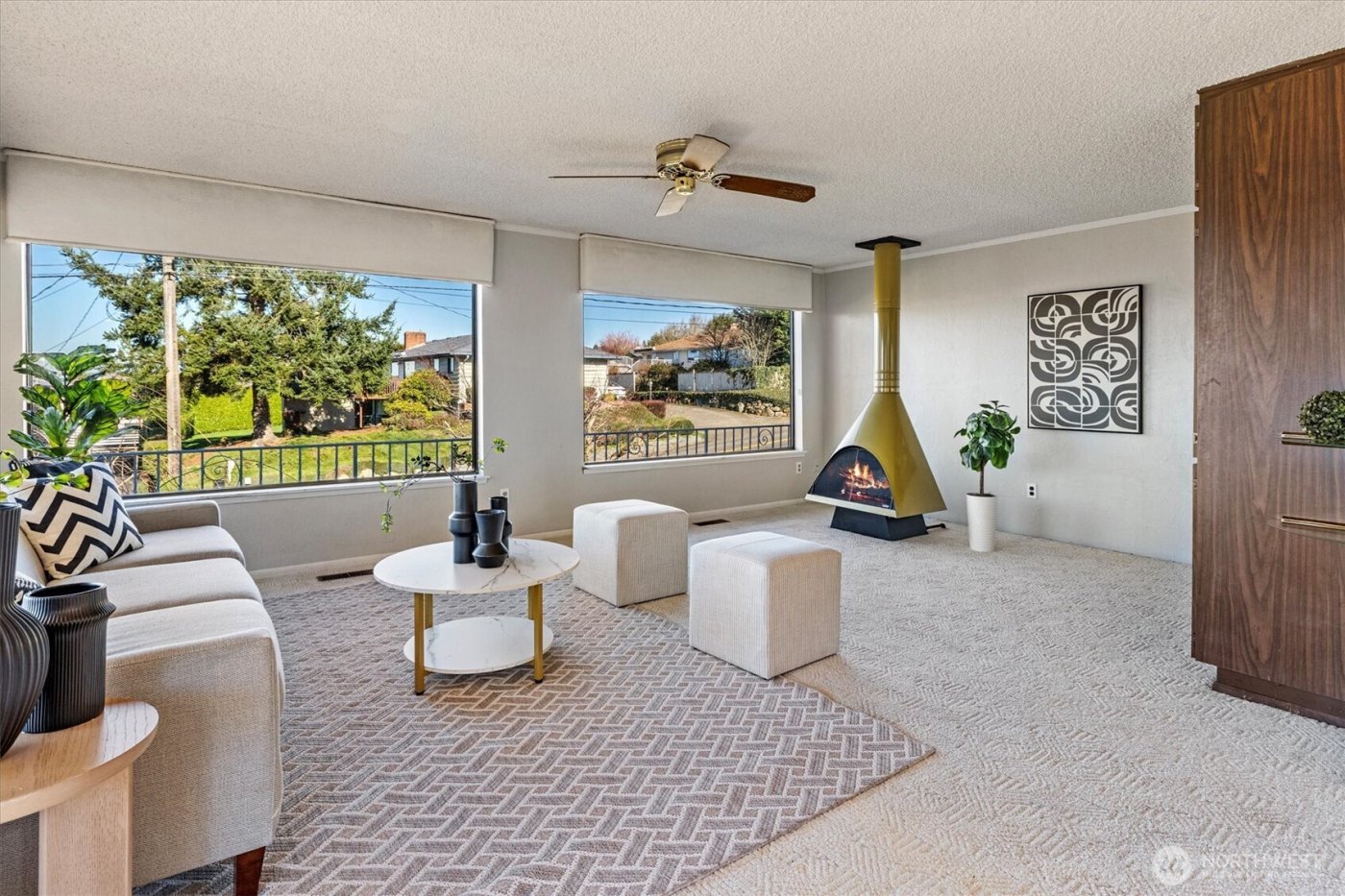 7916 19th St W , Tacoma, WA 98466