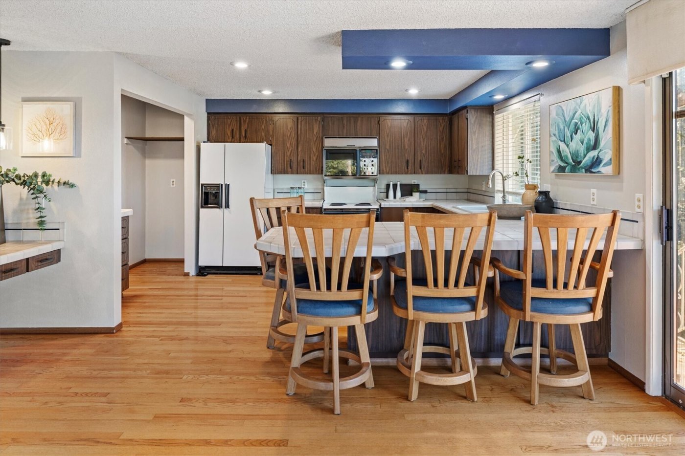 7916 19th St W , Tacoma, WA 98466