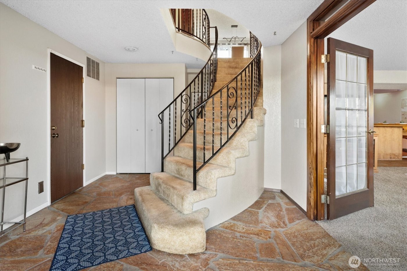 7916 19th St W , Tacoma, WA 98466