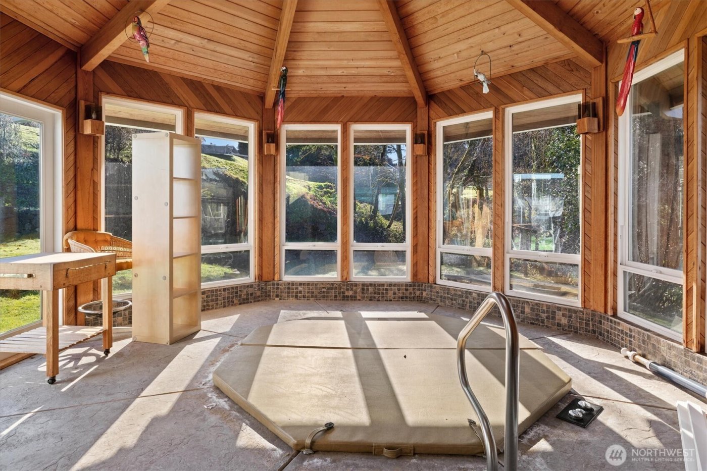 7916 19th St W , Tacoma, WA 98466