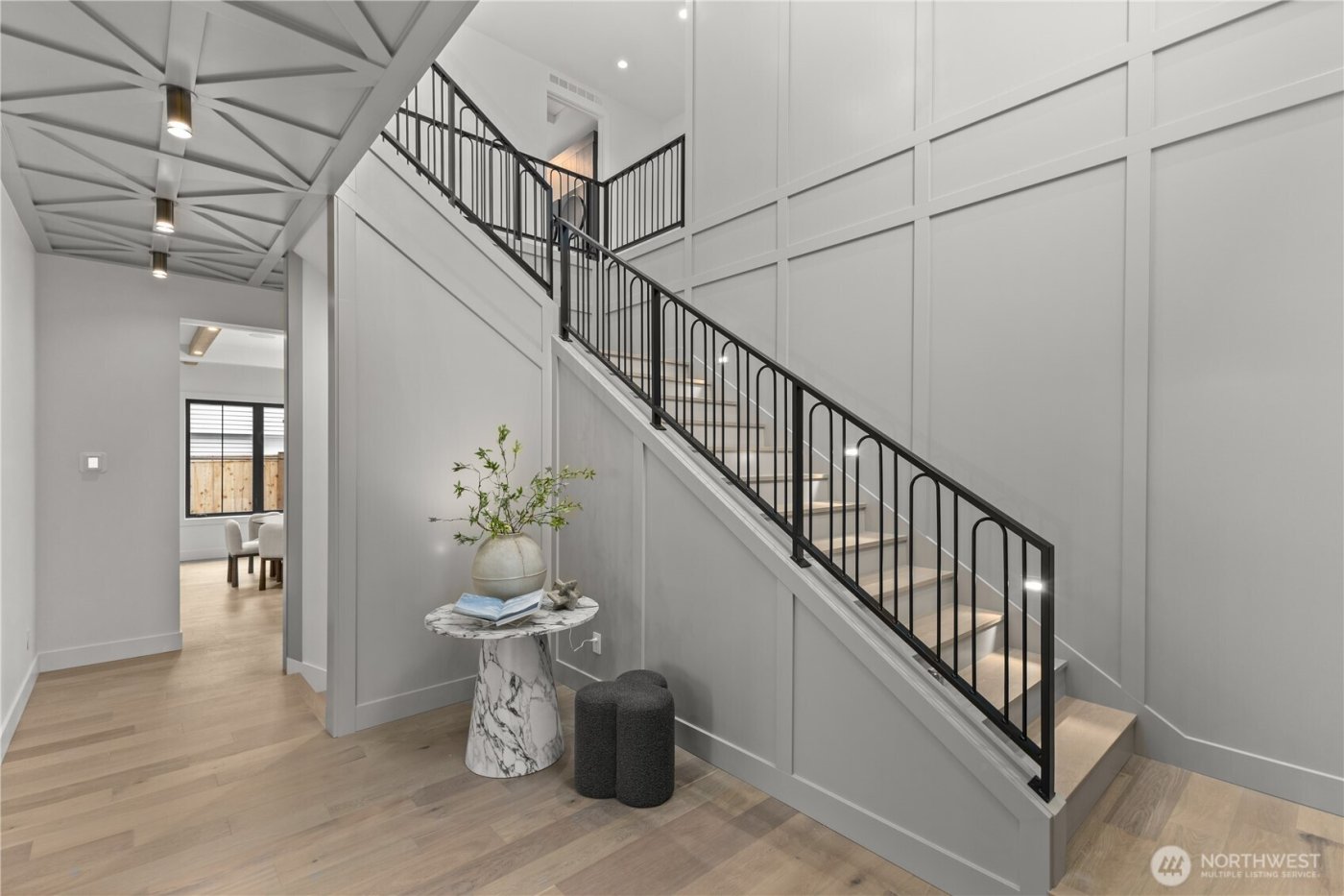 10789 SE 10th Street , Bellevue, WA 98004