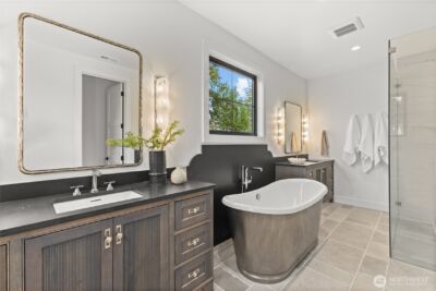 10789 SE 10th Street , Bellevue, WA 98004 - Photo 17