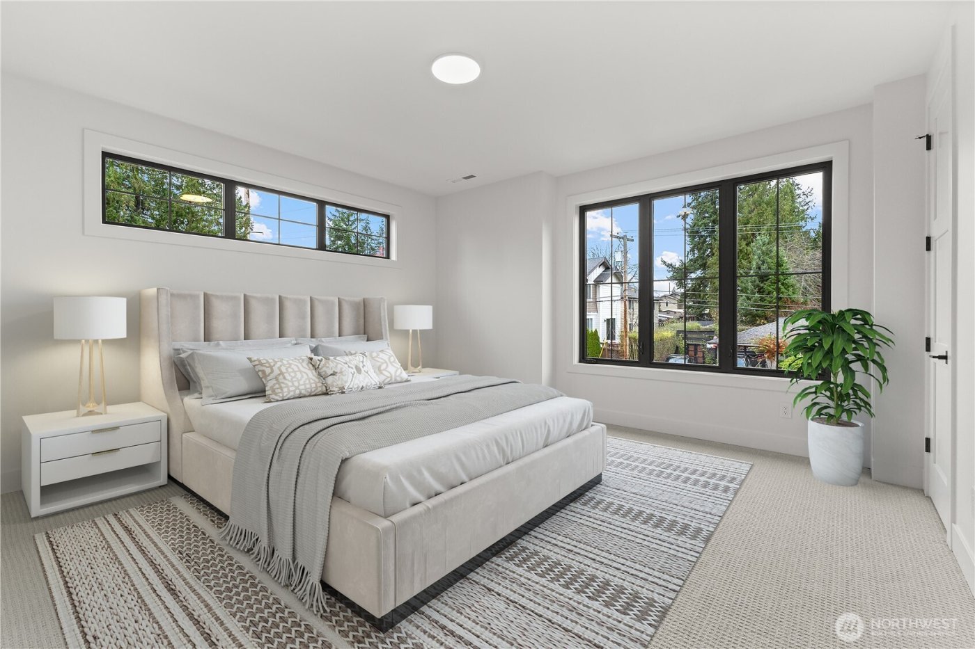 10789 SE 10th Street , Bellevue, WA 98004