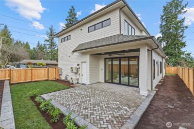 10789 SE 10th Street , Bellevue, WA 98004 - Photo 25