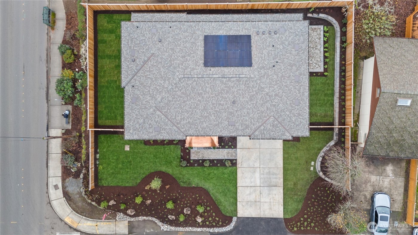 10789 SE 10th Street , Bellevue, WA 98004