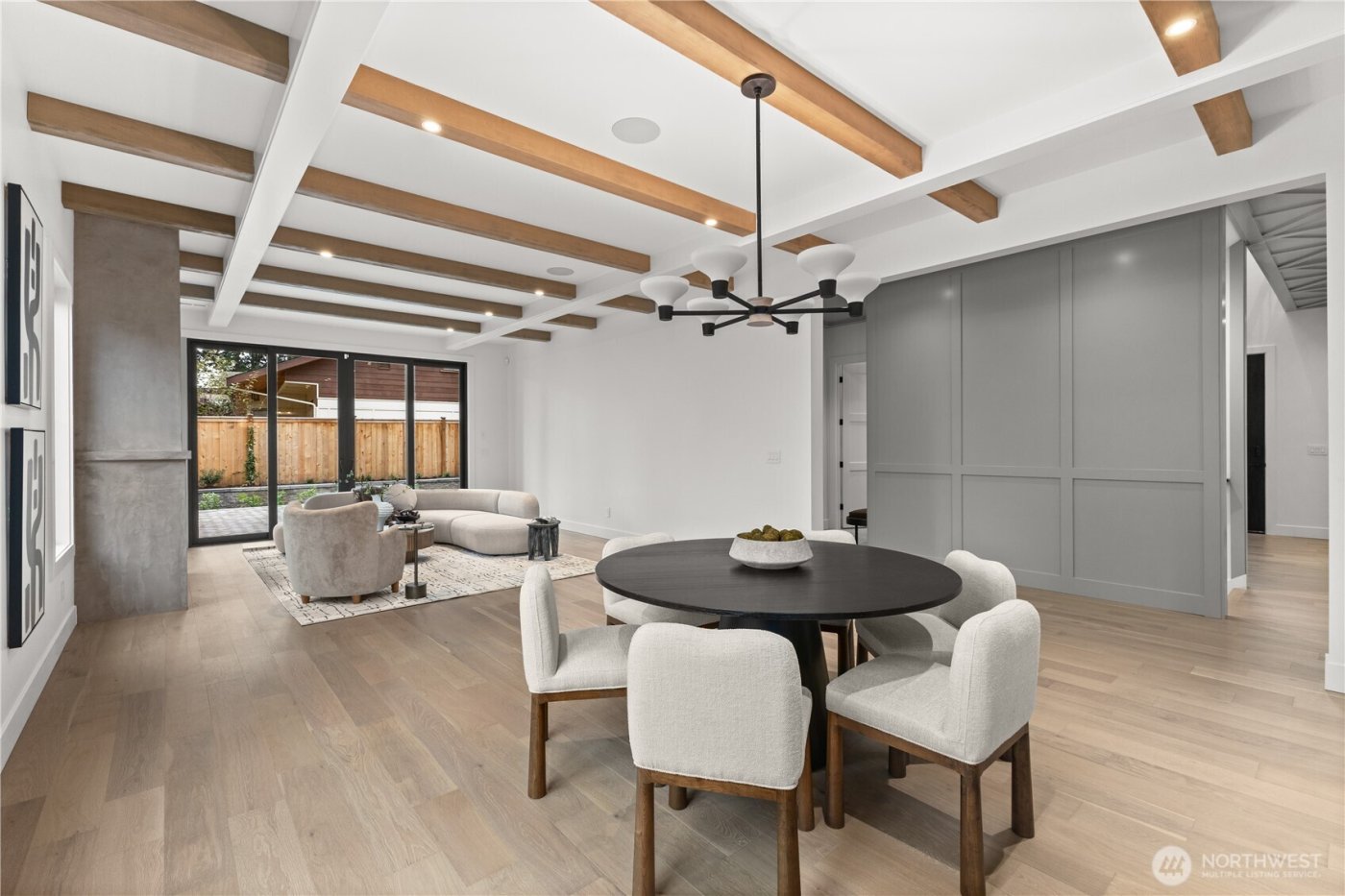 10789 SE 10th Street , Bellevue, WA 98004