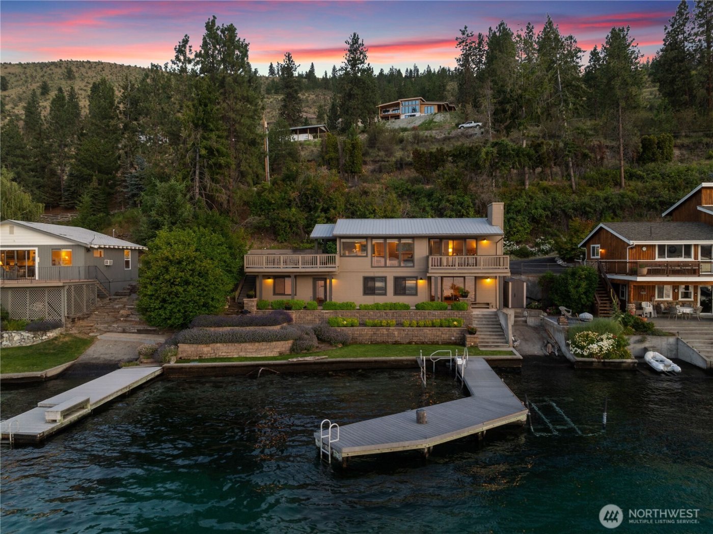 3150 S Lakeshore Road , Chelan, WA 98816