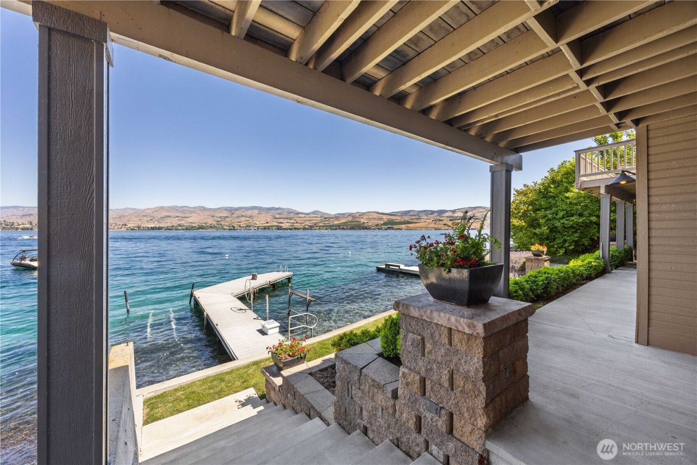 3150 S Lakeshore Road , Chelan, WA 98816