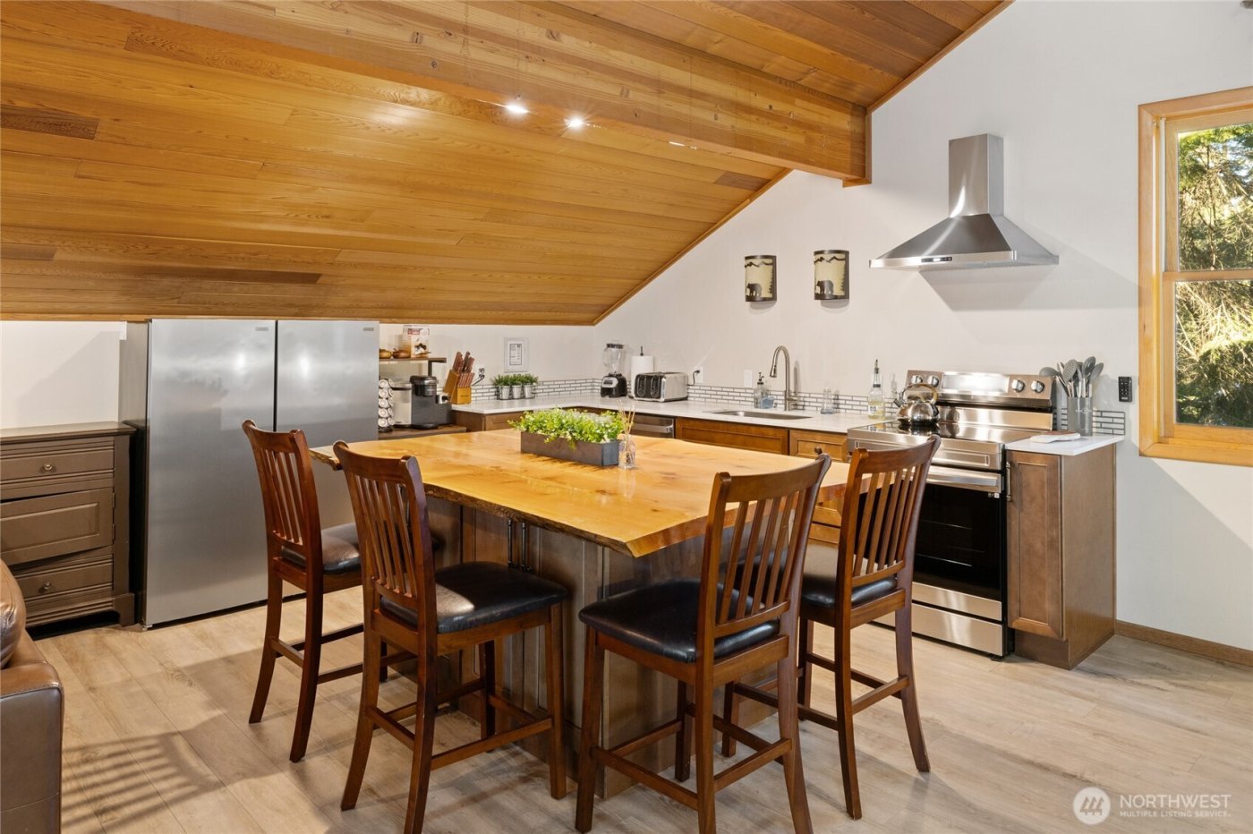 661 W Pacific Avenue , Ronald, WA 98940