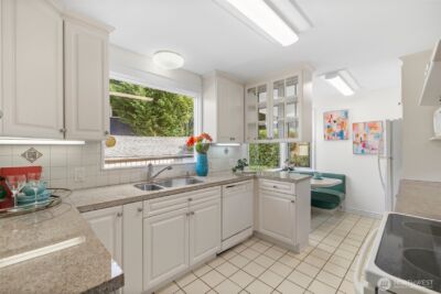 2926 W Blaine Street , Seattle, WA 98199 - Photo 9