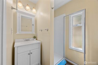 3132 S Lakeshore Road , Chelan, WA 98816 - Photo 11