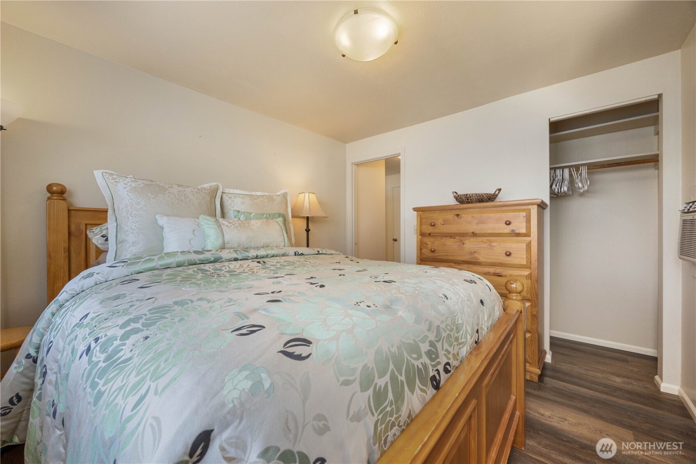 3132 S Lakeshore Road , Chelan, WA 98816