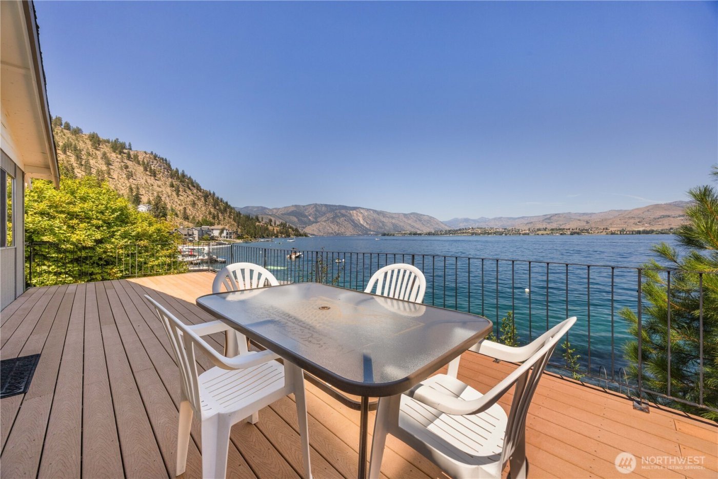 3132 S Lakeshore Road , Chelan, WA 98816