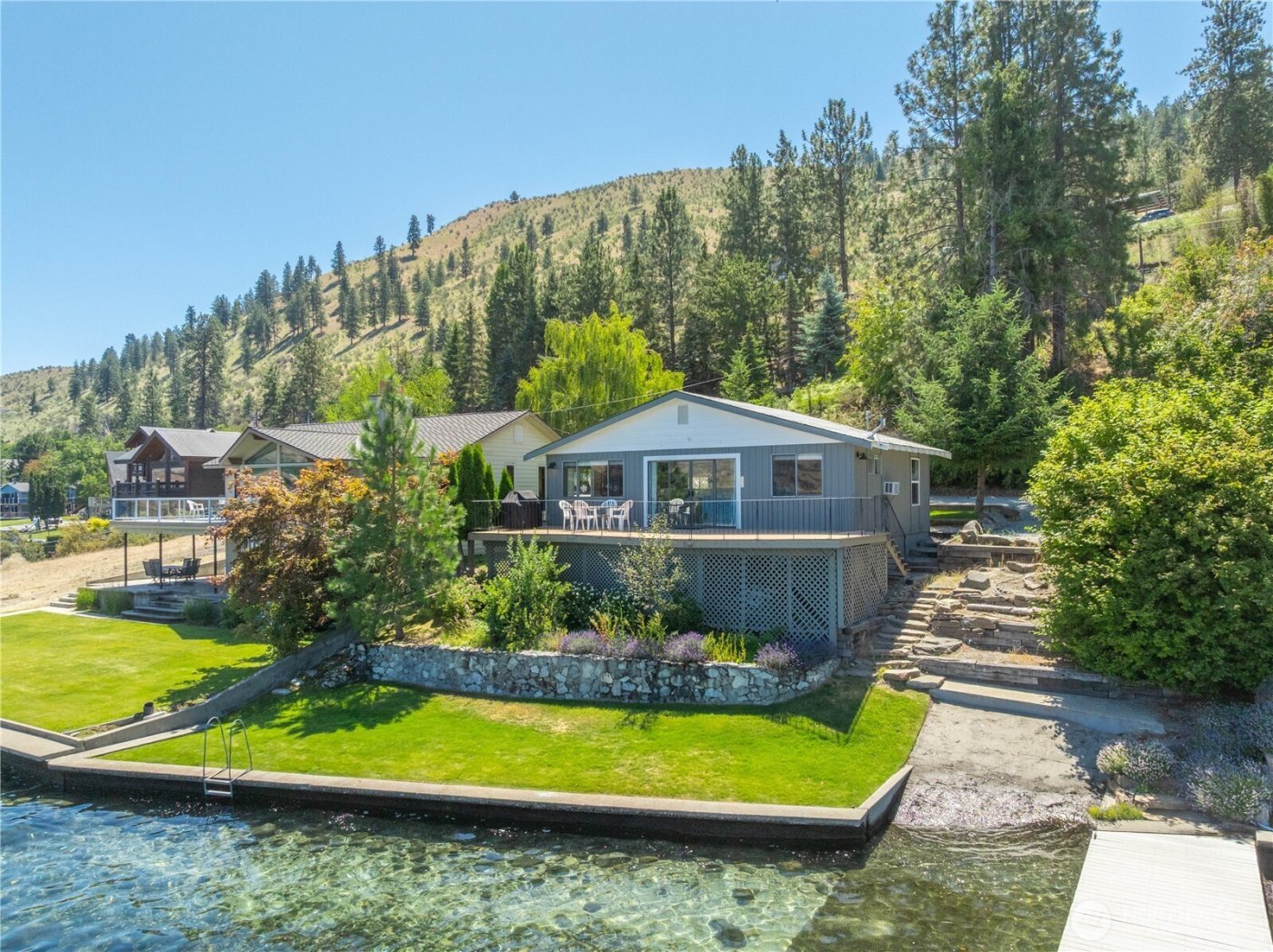 3132 S Lakeshore Road , Chelan, WA 98816