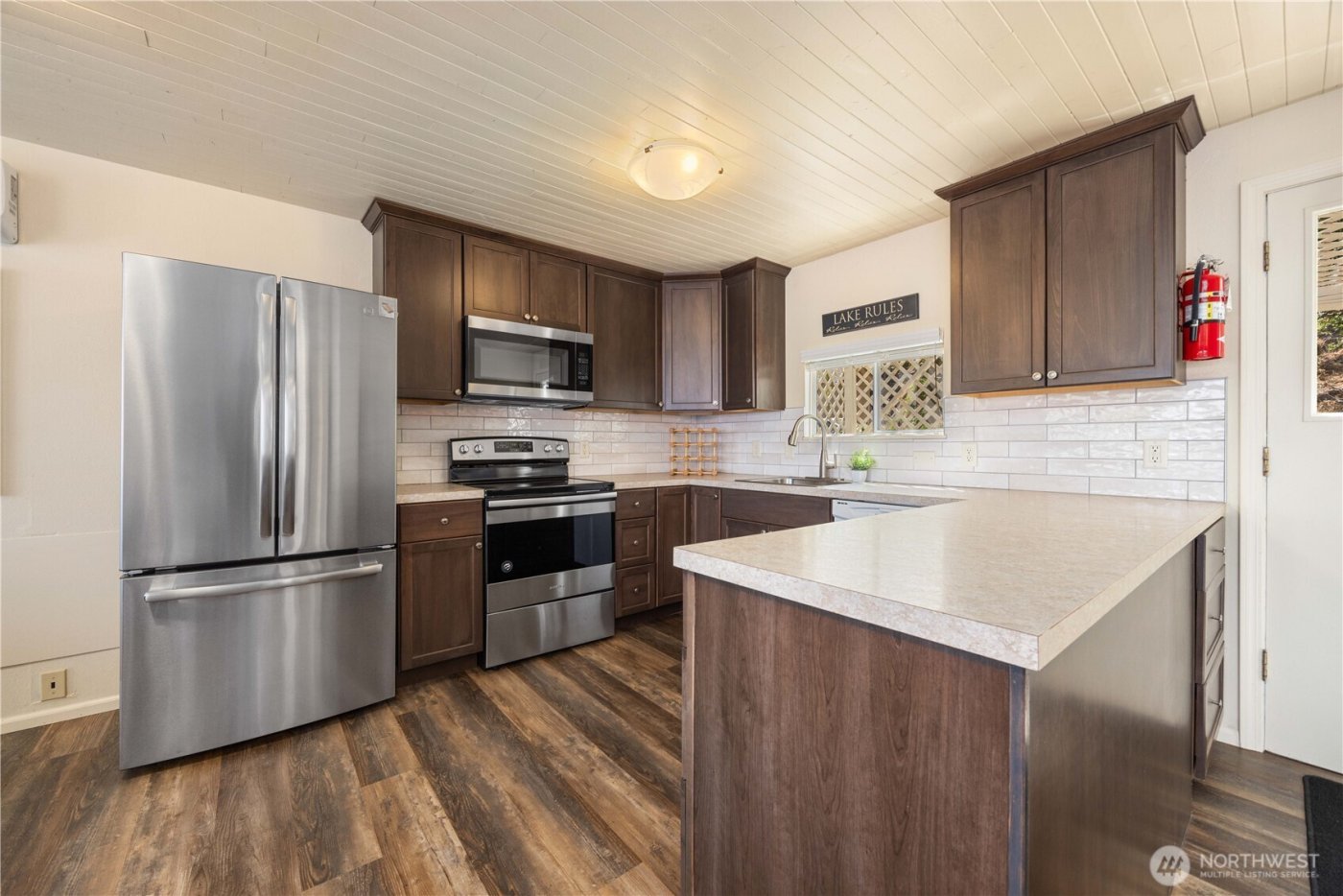 3132 S Lakeshore Road , Chelan, WA 98816