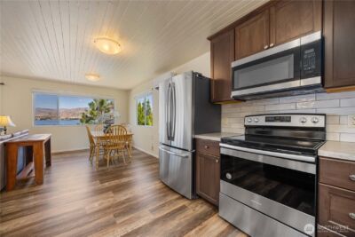 3132 S Lakeshore Road , Chelan, WA 98816 - Photo 7