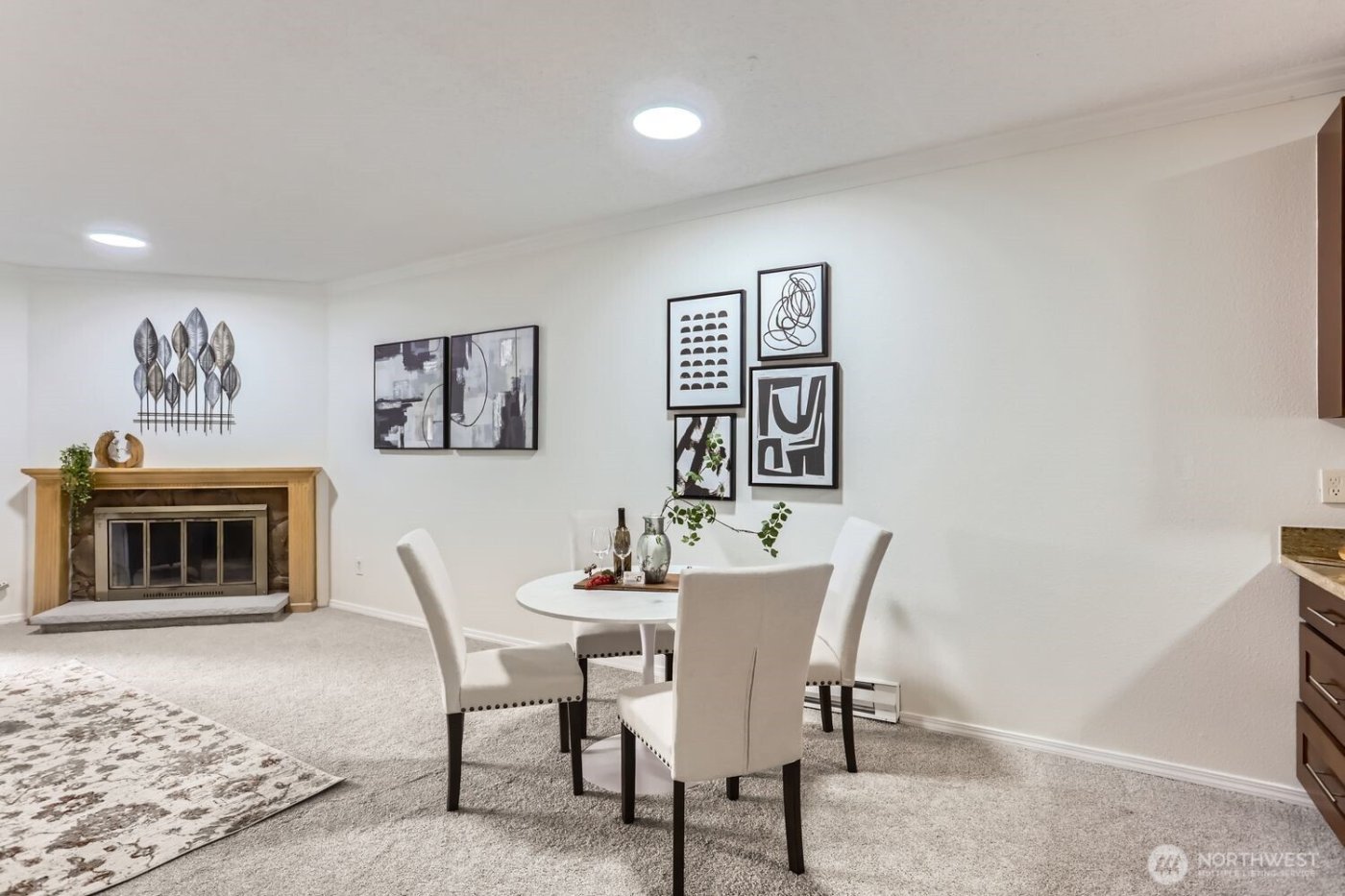 14547 NE 40th St #J302, Bellevue, WA 98007