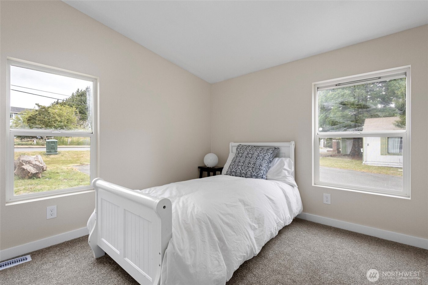 1320 N Oak Harbor Street #1, Oak Harbor, WA 98277