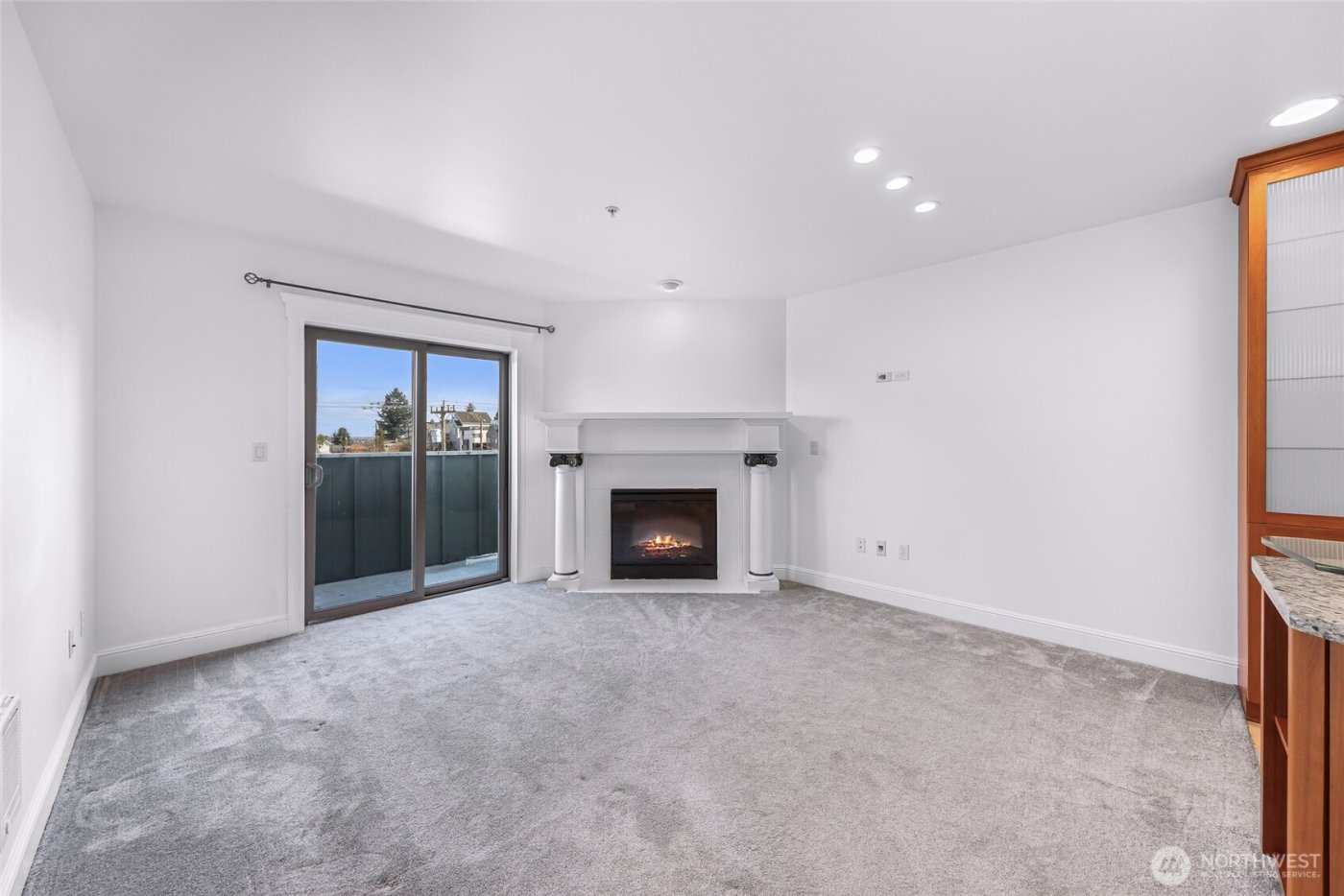 3150 W Government Way #407, Seattle, WA 98199