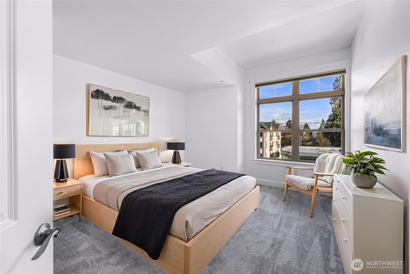 3150 W Government Way #407, Seattle, WA 98199