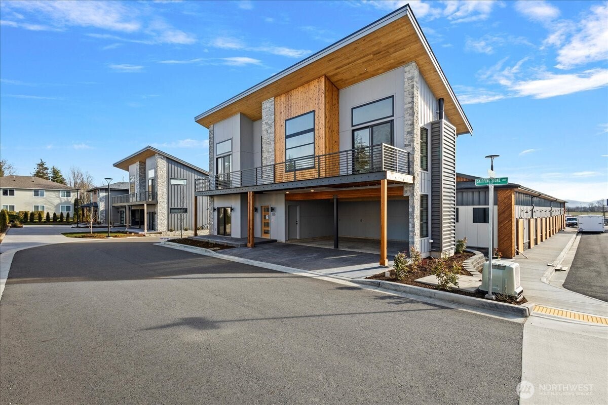 120 Skipping Stone Loop , Lynden, WA 98264