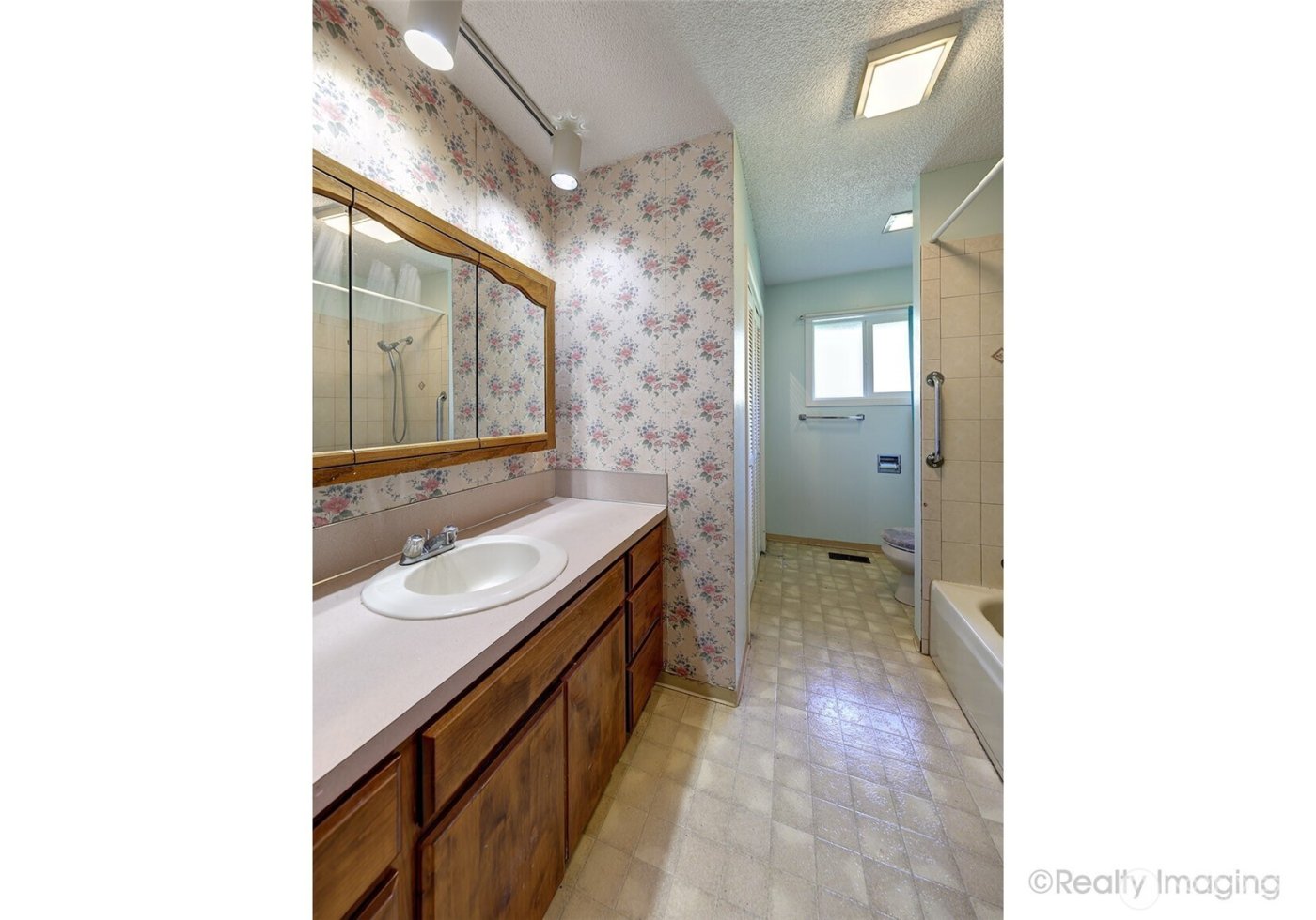 1703 Allen Street , Kelso, WA 98626