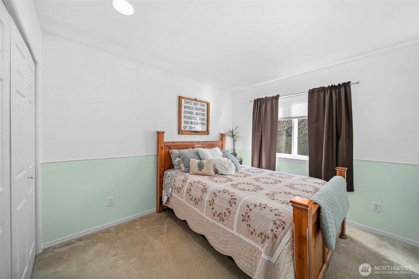 1816 NE 3rd Street , East Wenatchee, WA 98802