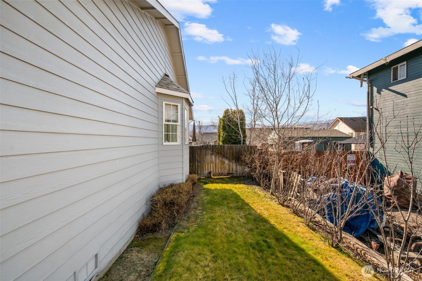 1816 NE 3rd Street , East Wenatchee, WA 98802