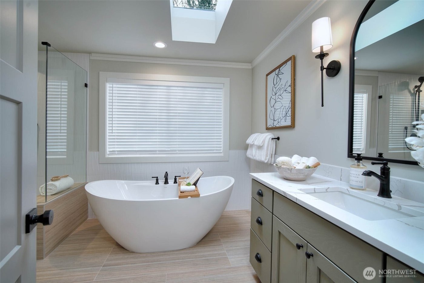 8722 128th Avenue NE, Kirkland, WA 98033