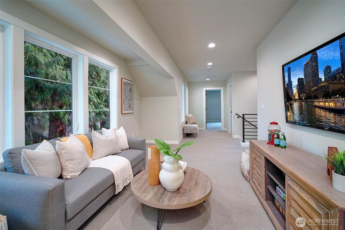 8722 128th Avenue NE, Kirkland, WA 98033