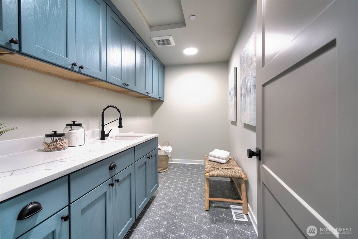 8722 128th Avenue NE, Kirkland, WA 98033