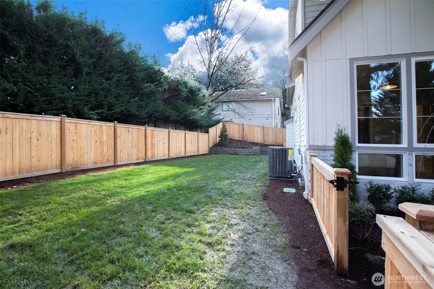 8722 128th Avenue NE, Kirkland, WA 98033