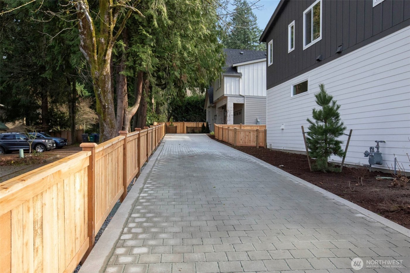 8722 128th Avenue NE, Kirkland, WA 98033