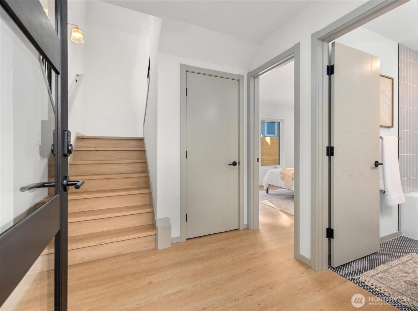 4104 49th Avenue SW #B, Seattle, WA 98116