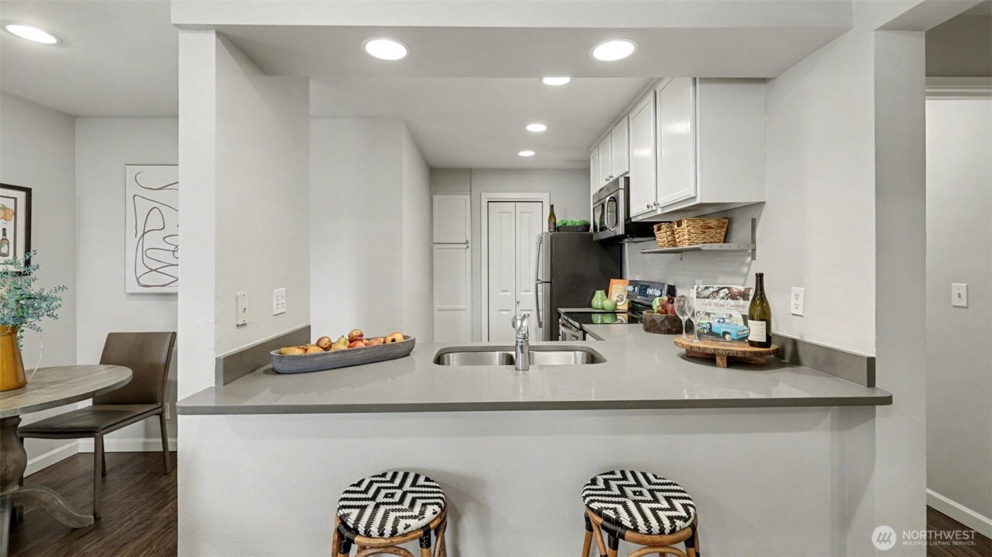 4116 58th Place SW #A, Seattle, WA 98116