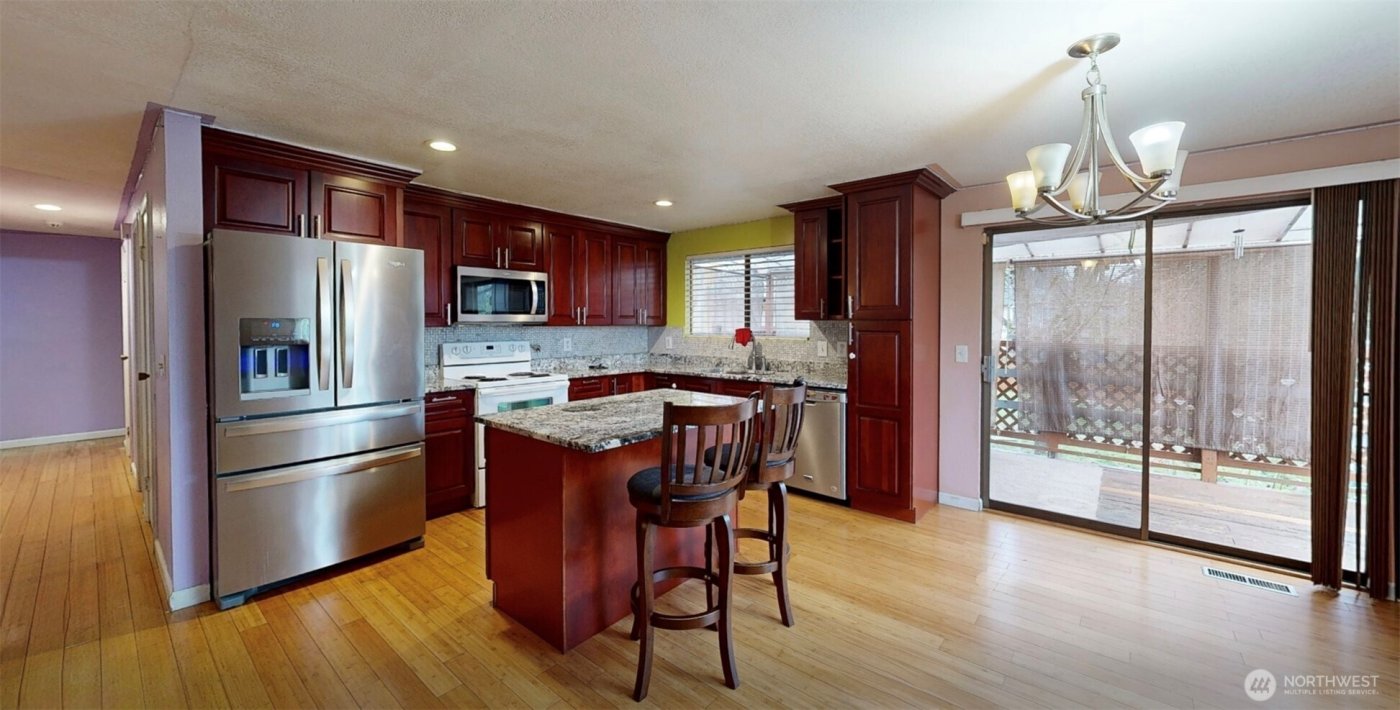 26235 46th Avenue S, Kent, WA 98032