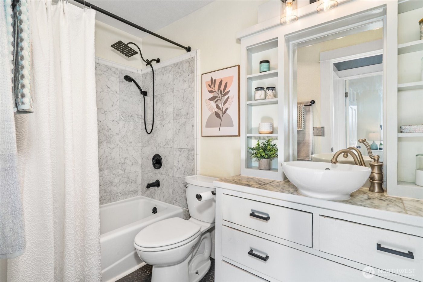 1400 NW 60th Street #202, Seattle, WA 98107