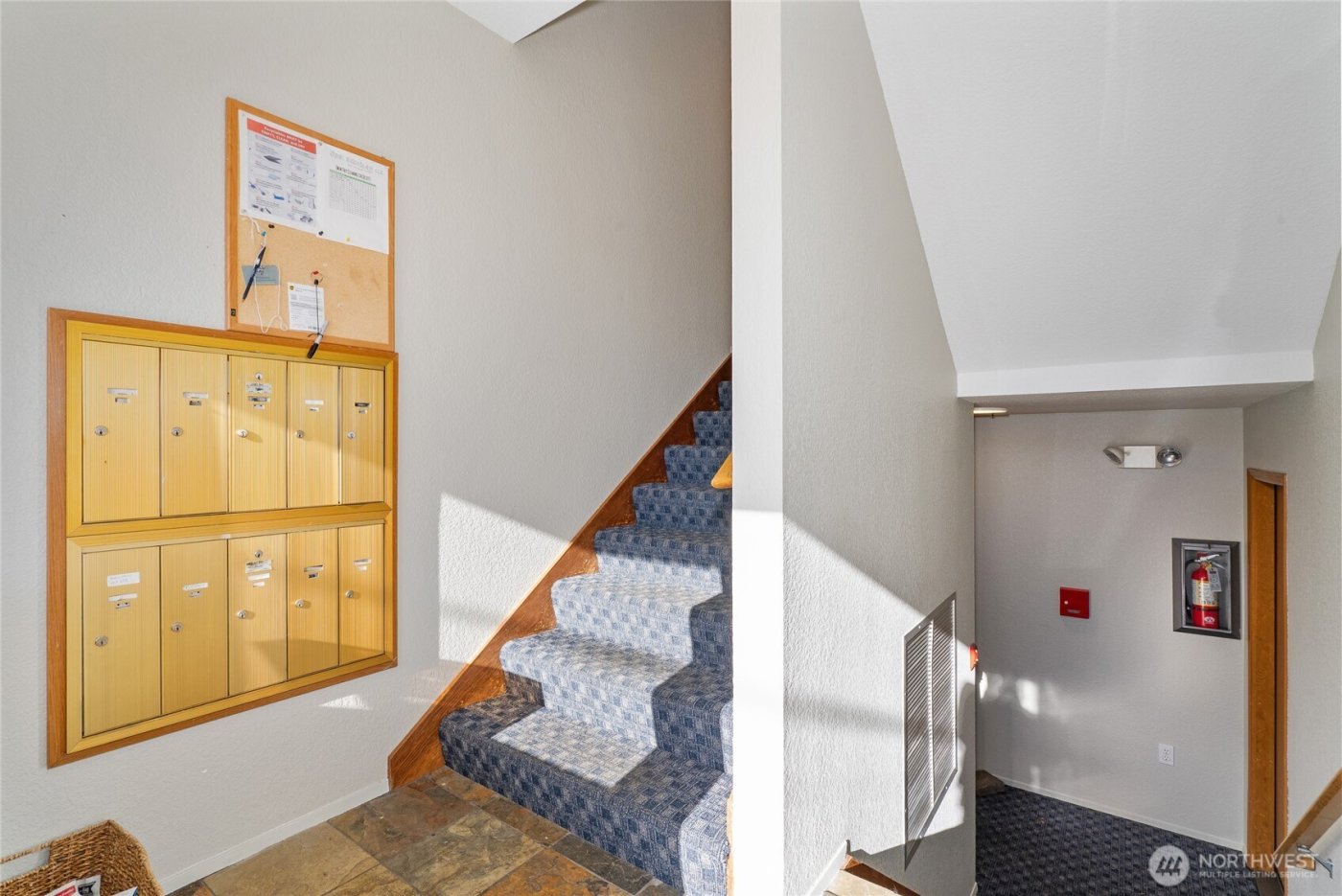 1400 NW 60th Street #202, Seattle, WA 98107