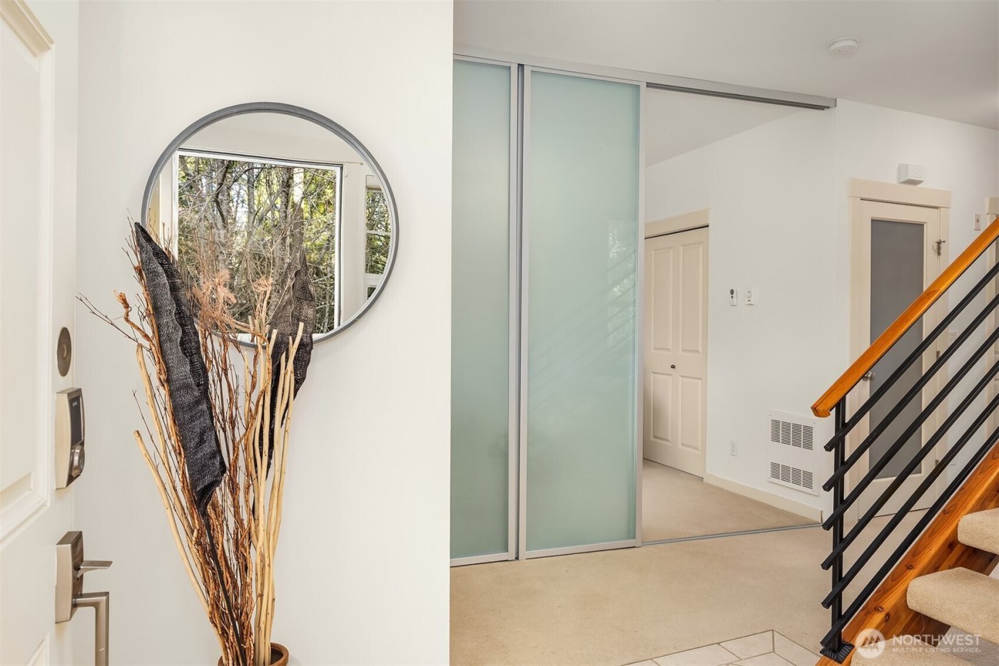 2012 NE Katsura Court #B, Issaquah, WA 98029