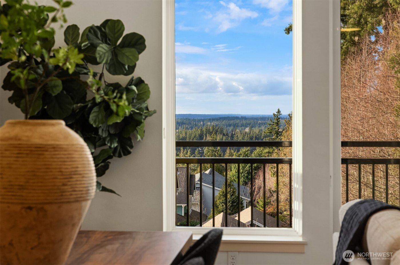 2012 NE Katsura Court #B, Issaquah, WA 98029