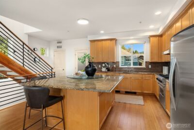 2012 NE Katsura Court #B, Issaquah, WA 98029 - Photo 7