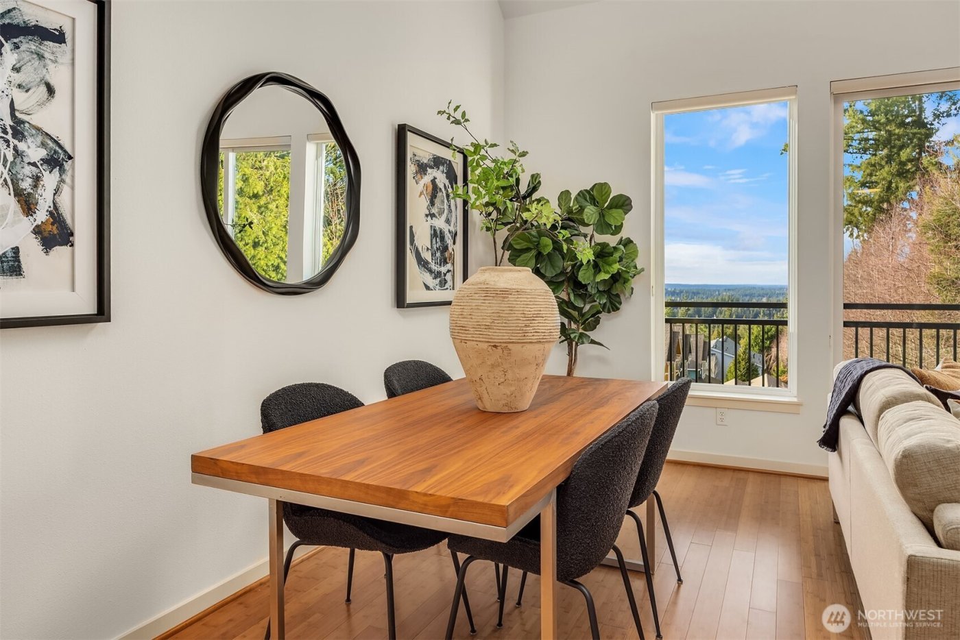 2012 NE Katsura Court #B, Issaquah, WA 98029