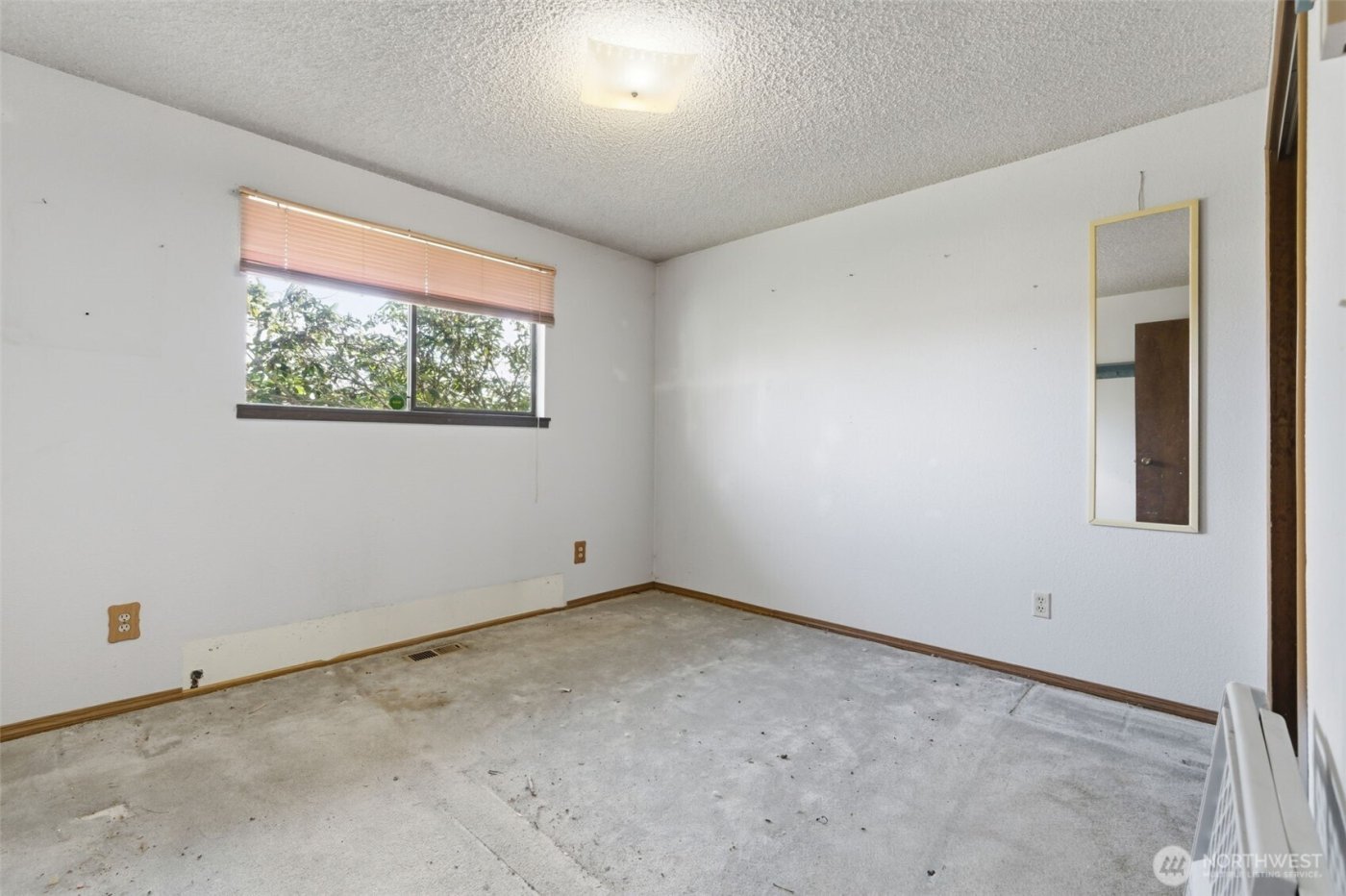 18731 Nutmeg Street SW, Rochester, WA 98579-9104